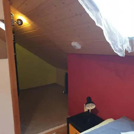 Dorfstrasse 16 Apartamento Leuzigen